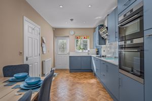 Kitchen- click for photo gallery